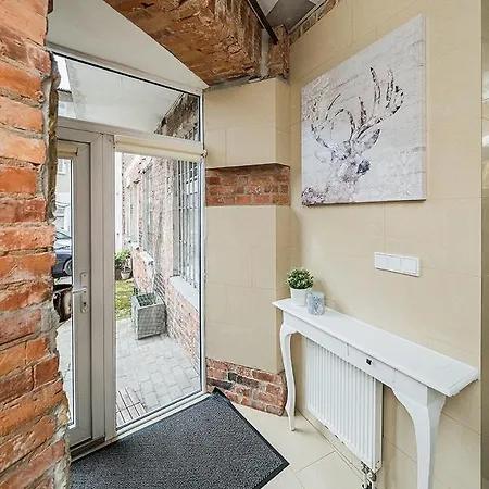 Quiet And Cosy In Old Town Apartment
