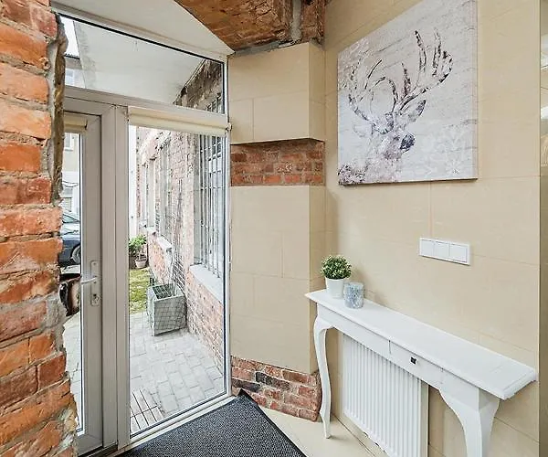 Quiet And Cosy In Old Town 아파트