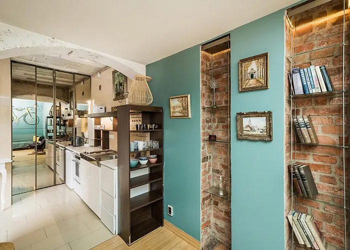 Quiet And Cosy In Old Town 아파트 *